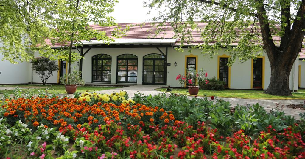 Hubertus Hof Landhotel Balatonfenyves Exterior foto