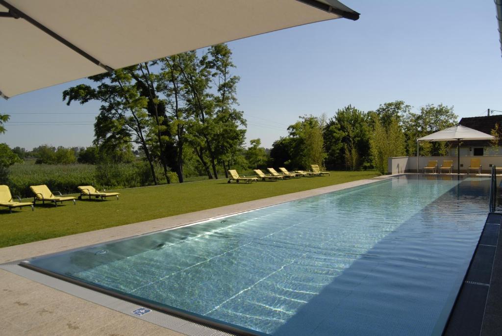 Hubertus Hof Landhotel Balatonfenyves Exterior foto