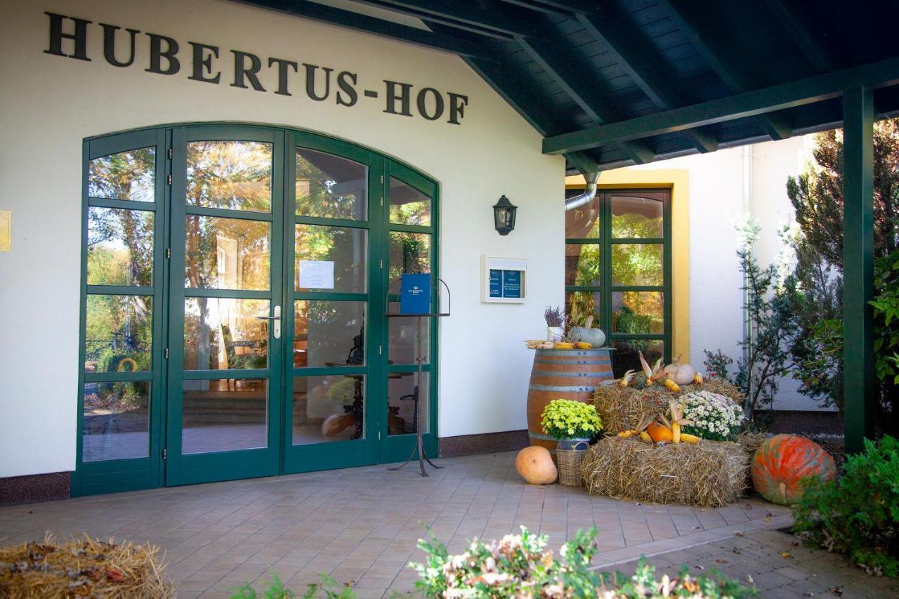 Hubertus Hof Landhotel Balatonfenyves Exterior foto